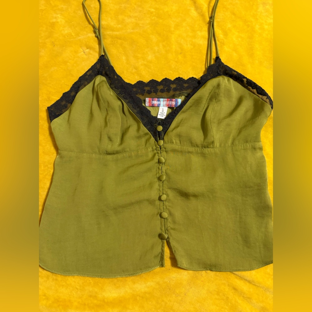 Urban Outfitters green  Cami with Black Lace size large!